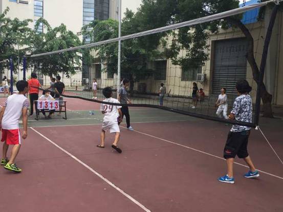 运动舞出自我——记物电学院“全民健身计划”之“迎新杯”排球赛  