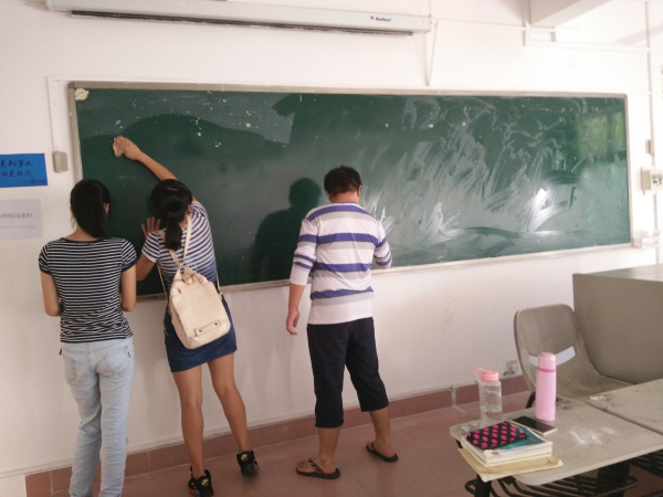 拂尘行动——记物电学院田家炳教育书院志愿  服务活动