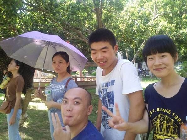 人间处处有真情，让世界充满爱