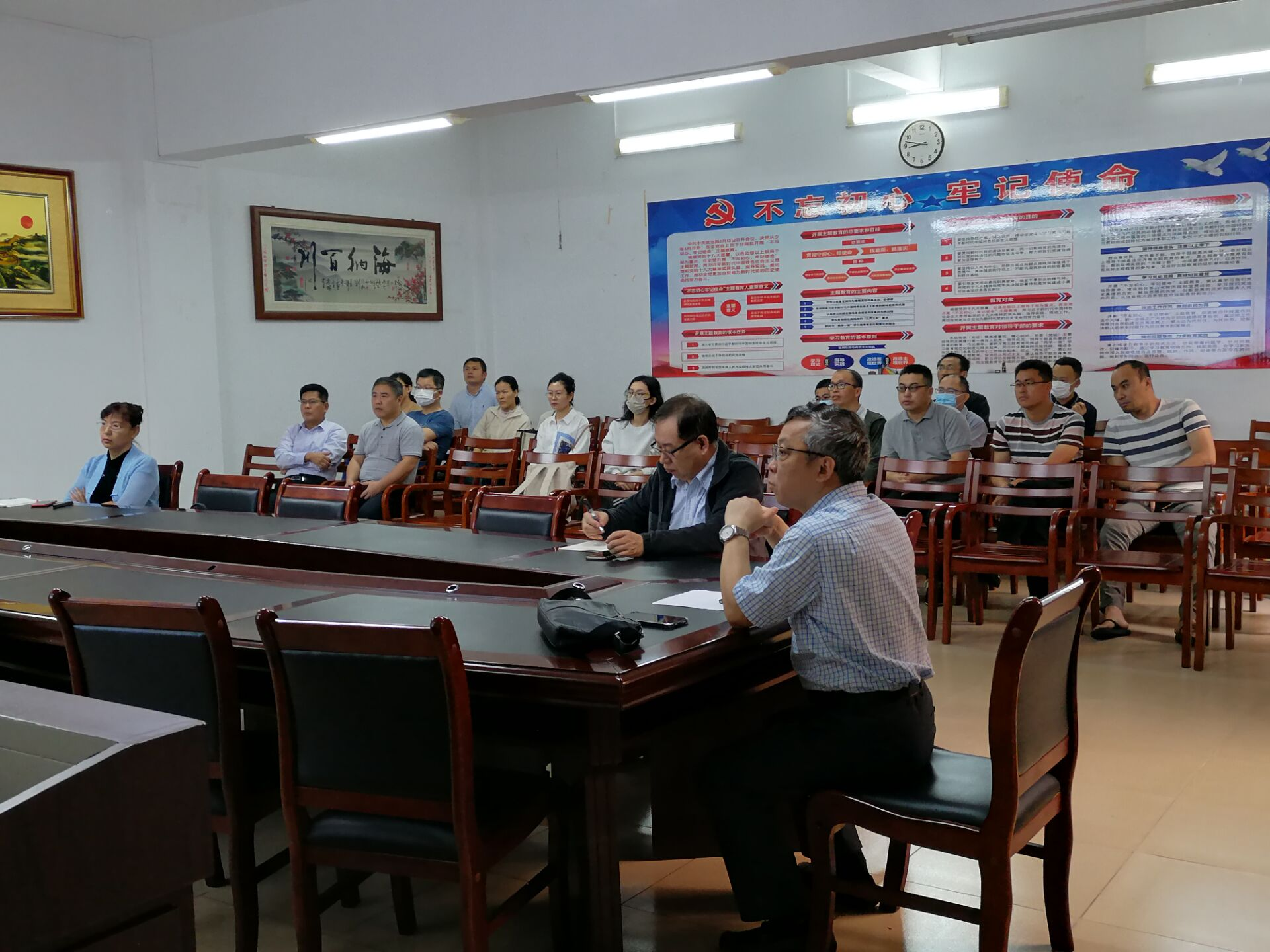 物理与电子工程学院举办2022年国家自然科学基金申报指导会